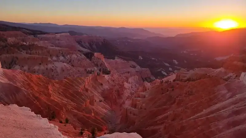 The amphitheater at Cedar Breaks catching the last light from the Sunset View Overlook