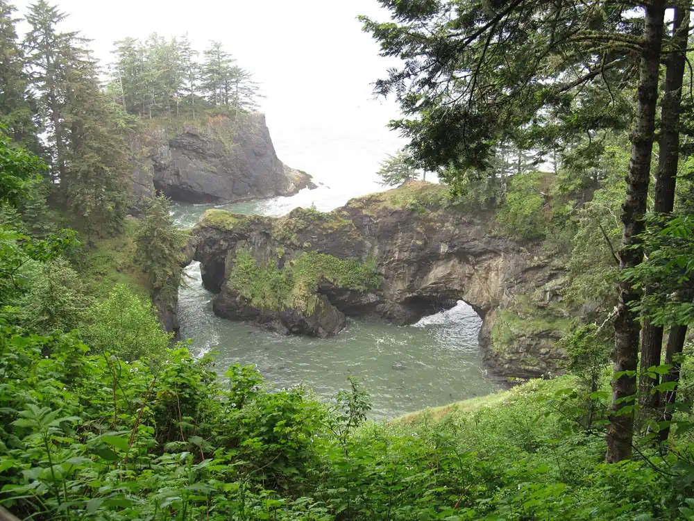 The Natural Bridges on the Samuel H. Boardman corridor